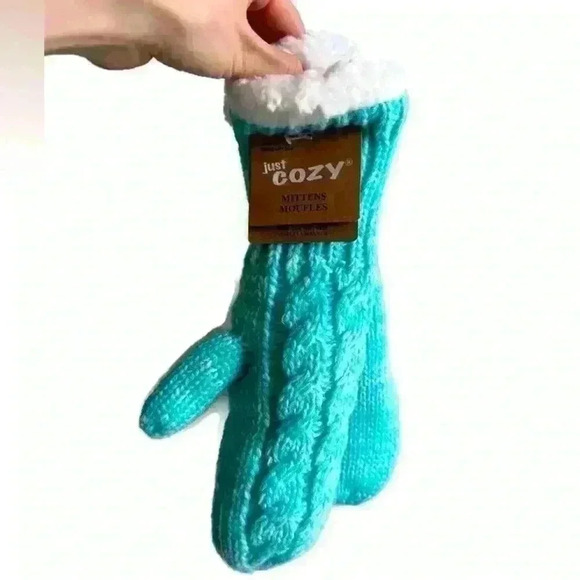 NWT Just Cozy One Size Blue Knit Mittens Acrylic Polyester  Winter Warm - Picture 3 of 12